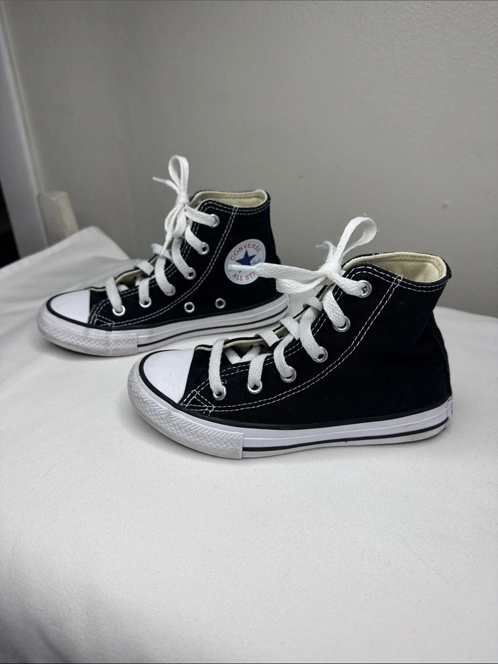 Converse Chuck Taylor All Star Classic - Kids Sz 12. Black and White. Iconic.